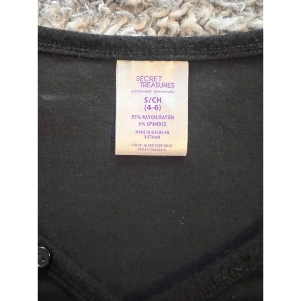 Youth‎ Black Secret Treasures T Shirt Size S